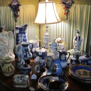 Dinnerware Set